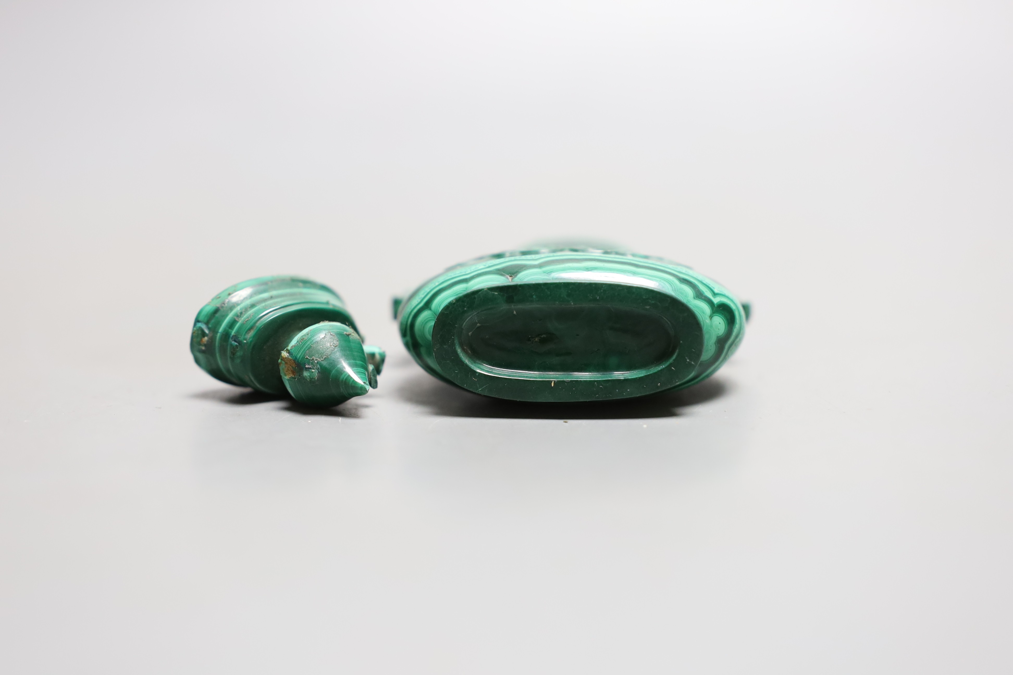 A Chinese malachite vase and cover, 9.5cm and a bowenite jade vase